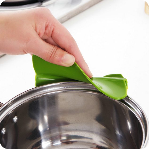 Anti-spill Silicone Spout Funnel for Pots Pans and Bowls